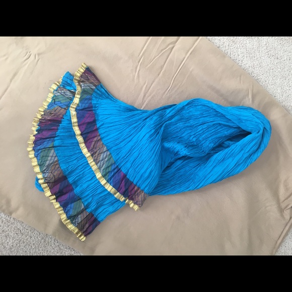 In sale-Chaniya choli, can fit to girl size 14-16 and women’s size small - Picture 5 of 8